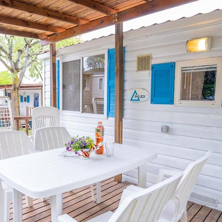 Happy Camp Mobile Homes In Butterfly Camping Village Пескьера-дель-Гарда Экстерьер фото