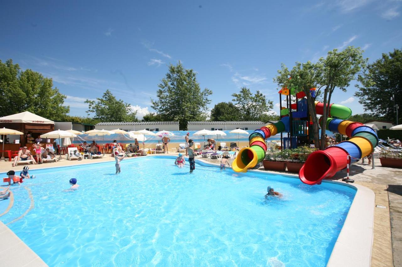 Happy Camp Mobile Homes In Butterfly Camping Village Пескьера-дель-Гарда Экстерьер фото